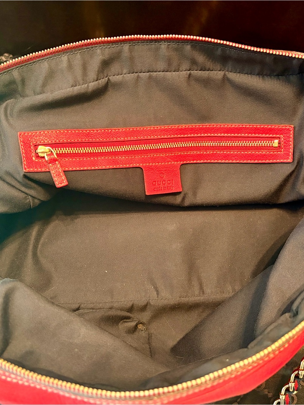 Gucci Red Leather Shoulder Bag with Gold-Tone Chain Straps - Picture 10 of 13